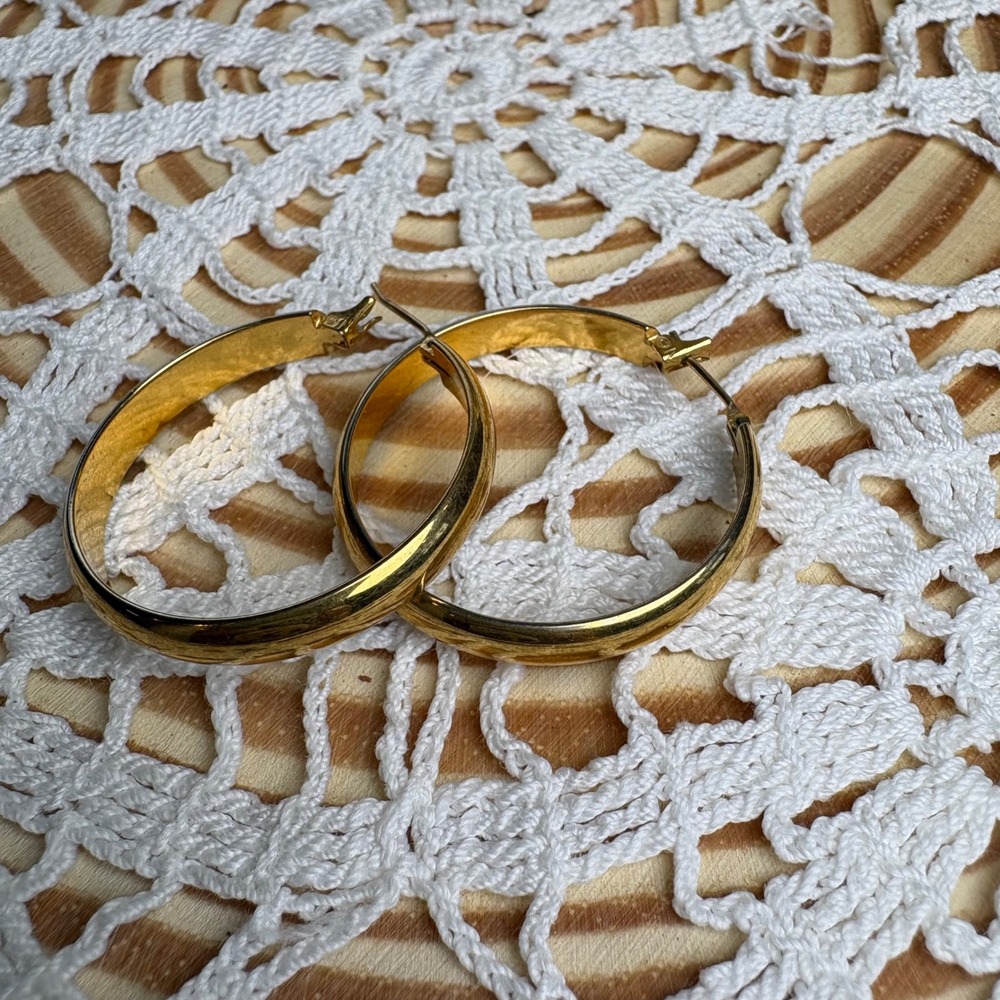 Vintage Monet Gold Tone Hoop Earrings Classic Retro Gold Plated Metal